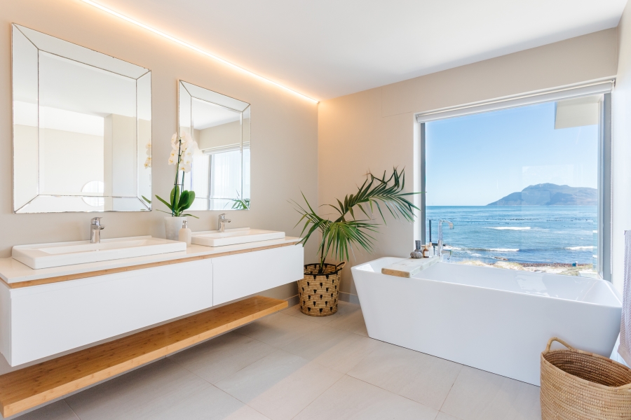 4 Bedroom Property for Sale in Kommetjie Western Cape